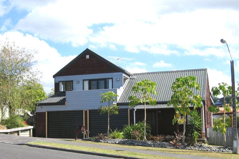 Photo of property in 12 Matisse Drive, West Harbour, Auckland, 0618