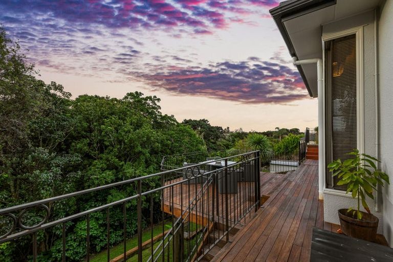 Photo of property in 34 Vermeer Place, West Harbour, Auckland, 0618