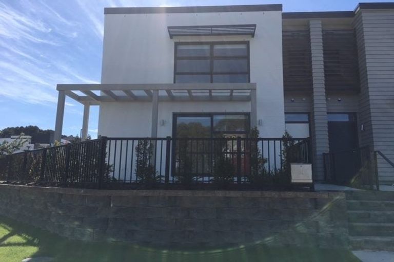 Photo of property in 51 Eugenia Rise, Totara Heights, Auckland, 2105