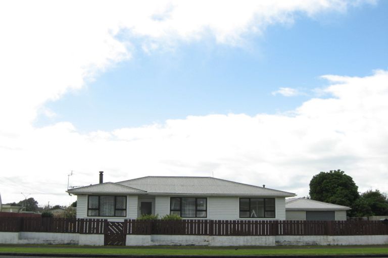 Photo of property in 104 Cracroft Street, Waitara, 4320