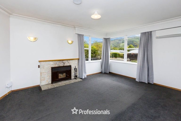 Photo of property in 16 Ruru Crescent, Heretaunga, Upper Hutt, 5018