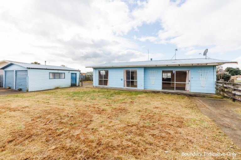 Photo of property in 27 Stirling Street, Levin, 5510