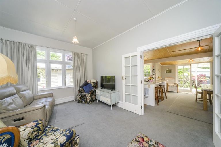 Photo of property in 89 Bridge Street, Bulls, 4818