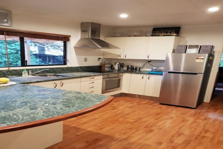 Photo of property in 2 Reseda Place, Papatoetoe, Auckland, 2025