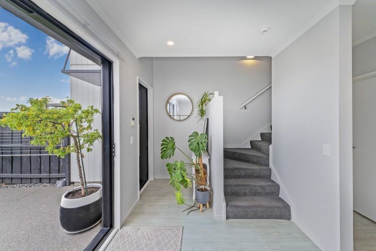 Photo of property in 18 Brian Keogh Lane, Wigram, Christchurch, 8025