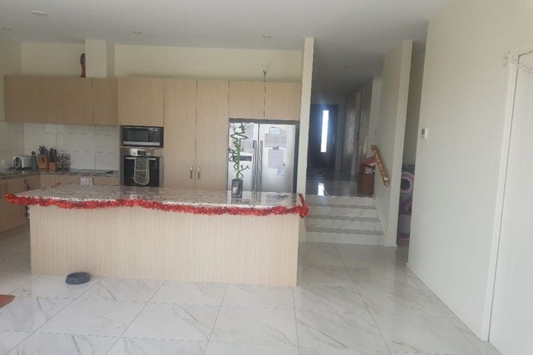 Photo of property in 12 Butler Stoney Crescent, Silverdale, 0932