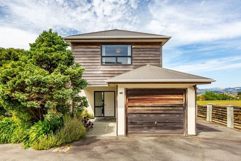 Photo of property in 18a Bodmin Terrace, Camborne, Porirua, 5026