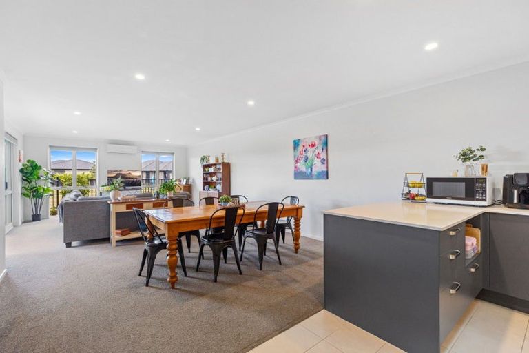 Photo of property in 8 Naeo Close, Papamoa Beach, Papamoa, 3118