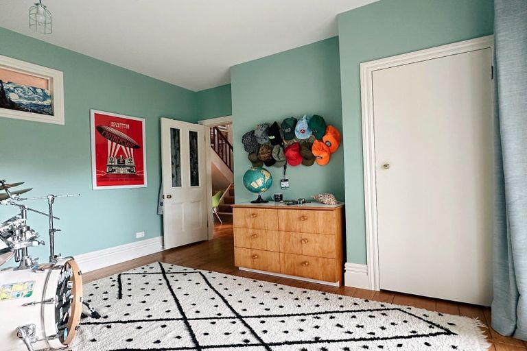 Photo of property in 9 May Avenue, Hospital Hill, Napier, 4110