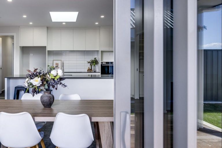 Photo of property in 18 Whangaehu Place, Te Awa, Napier, 4110