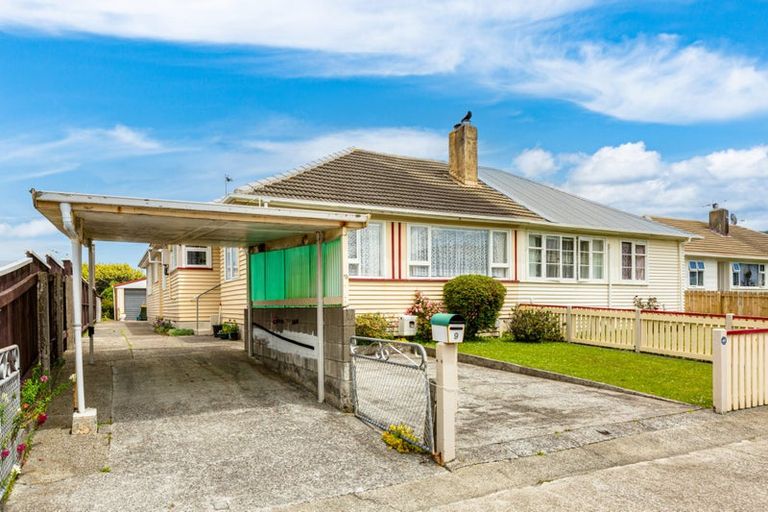 Photo of property in 9 Taine Street, Taita, Lower Hutt, 5011