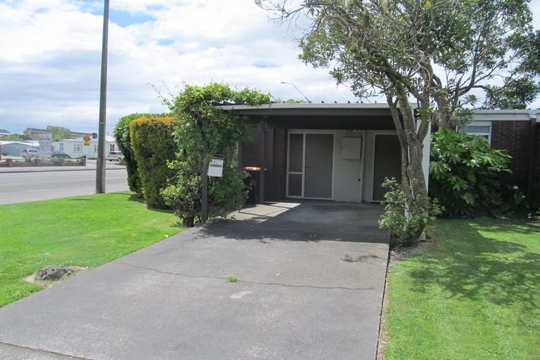 Photo of property in 1a Hereford Street, West End, Palmerston North, 4410