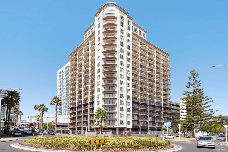 Photo of property in The Rennaissance, 14e/18 Ronwood Avenue, Manukau, Auckland, 2104