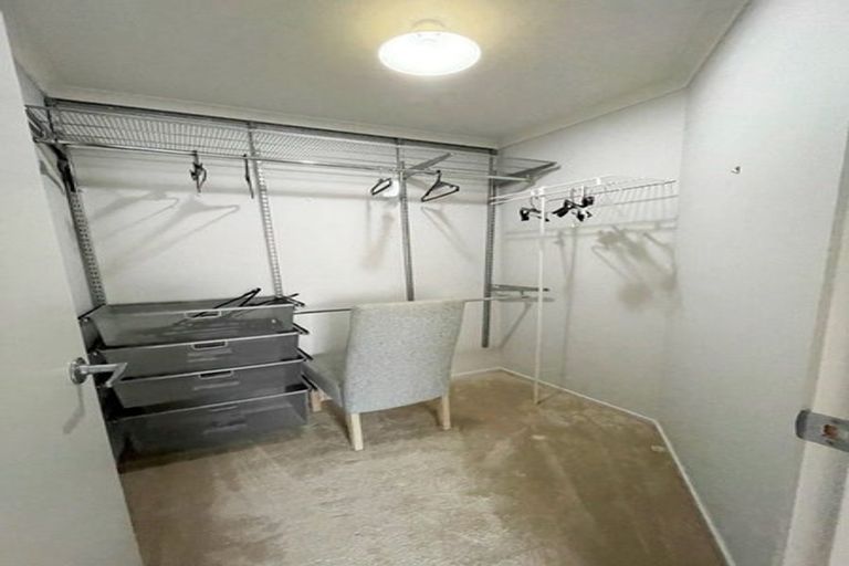 Photo of property in 26 Hornbill Drive, Fairview Heights, Auckland, 0632