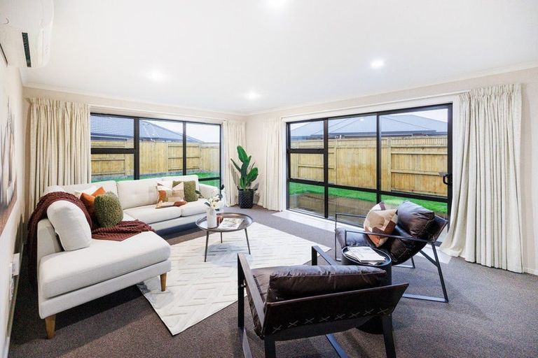 Photo of property in 3 Medallion Court, Kelvin Grove, Palmerston North, 4414