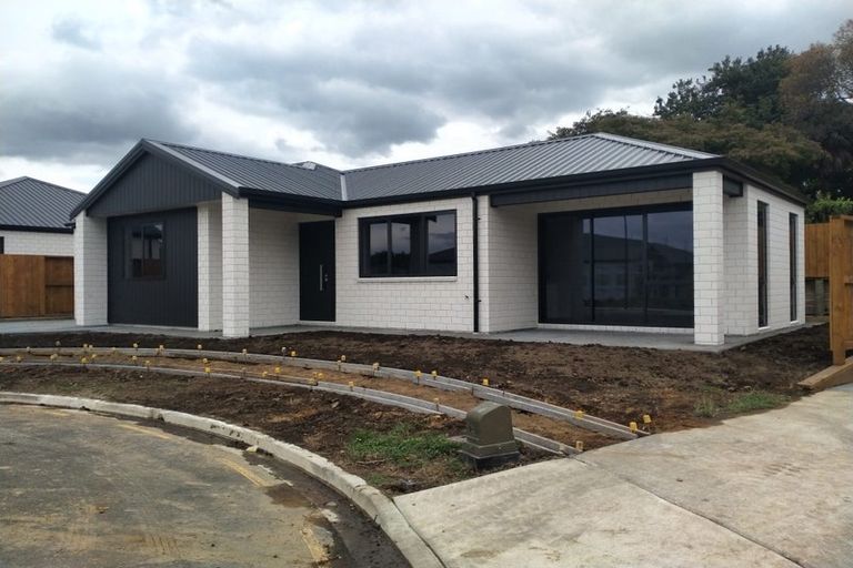 Photo of property in 21 Matuku Place, Paraparaumu Beach, Paraparaumu, 5032