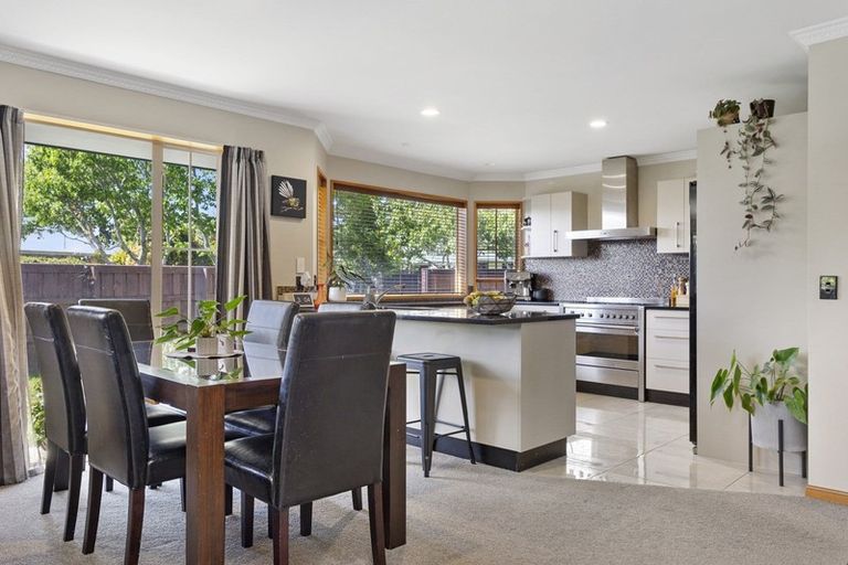 Photo of property in 20 Alpine View Lane, Parklands, Christchurch, 8083