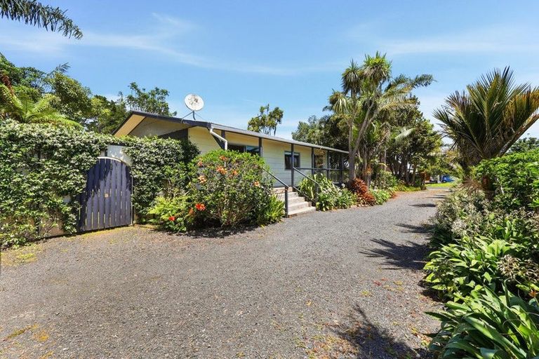 Photo of property in 47 Taihiki Road, Clarks Beach, 2122