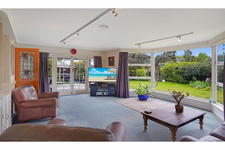 Photo of property in 51 Stanbury Avenue, Somerfield, Christchurch, 8024