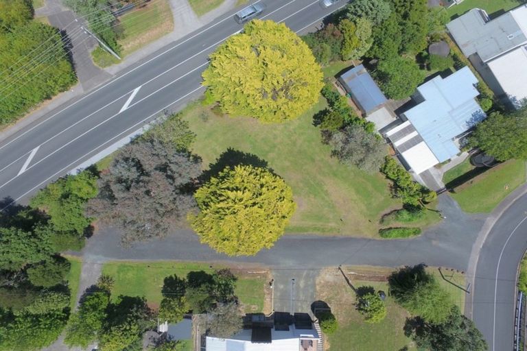 Photo of property in 8 Hiwi Crescent, Stanmore Bay, Whangaparaoa, 0932