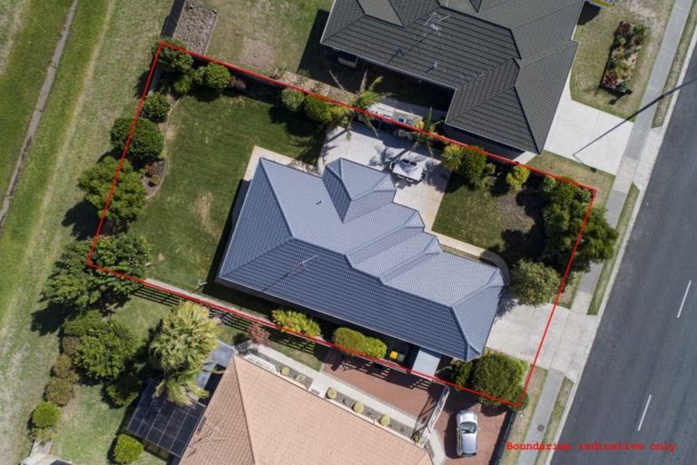 Photo of property in 122 Evans Road, Papamoa Beach, Papamoa, 3118