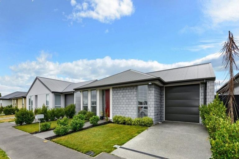 Photo of property in 26 George West Square West, Wigram, Christchurch, 8025