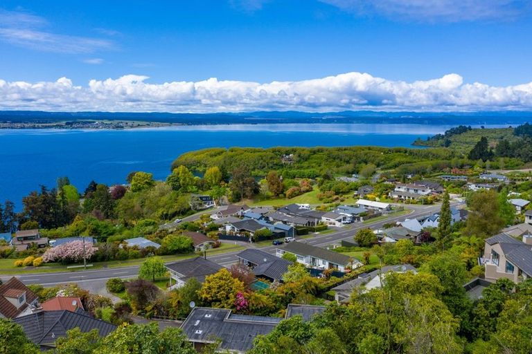 Photo of property in 22 Brunette Drive, Acacia Bay, Taupo, 3330