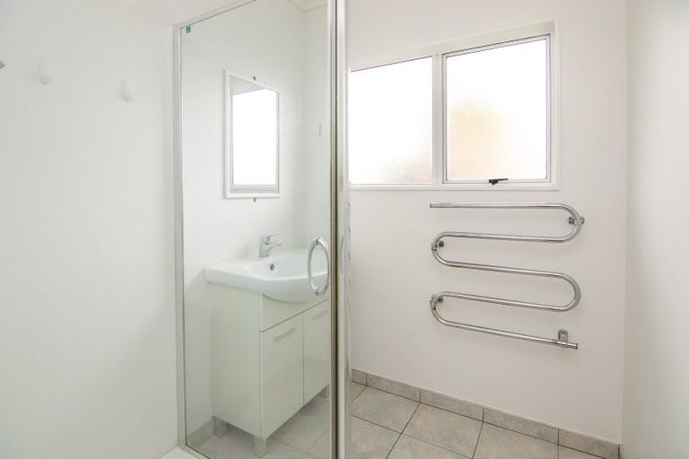 Photo of property in 1/20 Hilton Grove, Kelvin Grove, Palmerston North, 4414