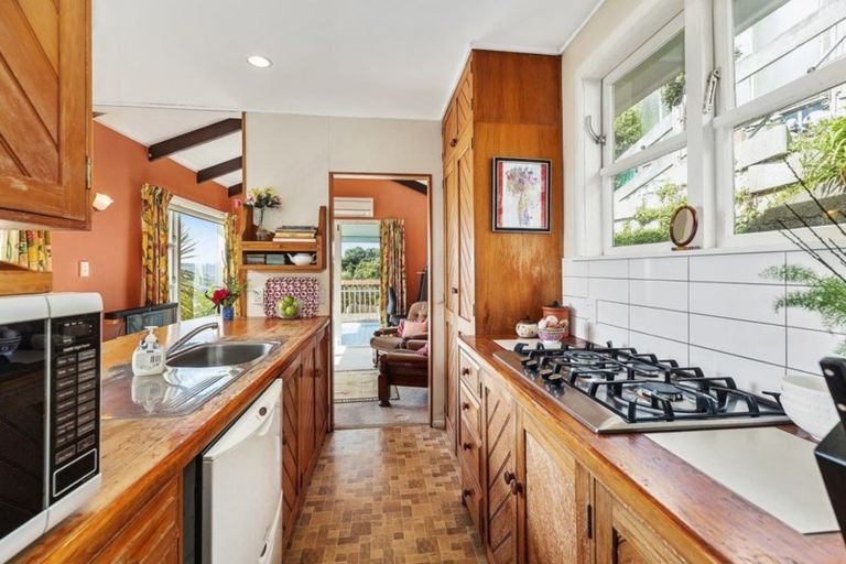 Photo of property in 153 The Ridgeway, Mornington, Wellington, 6021