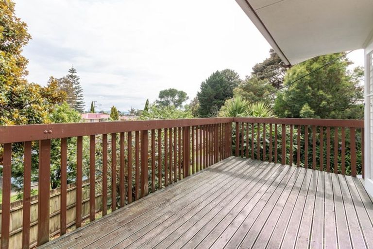 Photo of property in 29 Cron Avenue, Te Atatu South, Auckland, 0610
