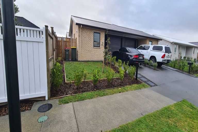 Photo of property in 16b Marine Garden Crescent, Beachlands, Auckland, 2018