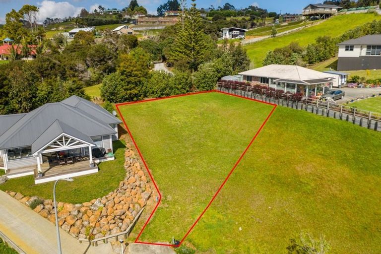 Photo of property in 11 Frangipani Street, Cable Bay, 0420