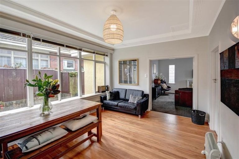 Photo of property in 43 Melville Street, Dunedin Central, Dunedin, 9016