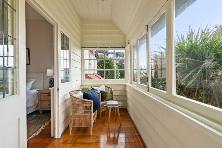 Photo of property in 20 Talavera Terrace, Kelburn, Wellington, 6012