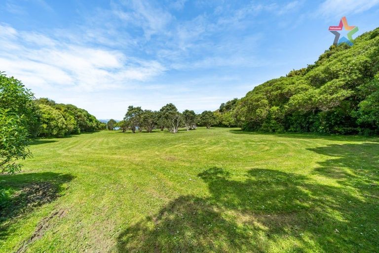 Photo of property in 3 George Gee Drive, Korokoro, Lower Hutt, 5012