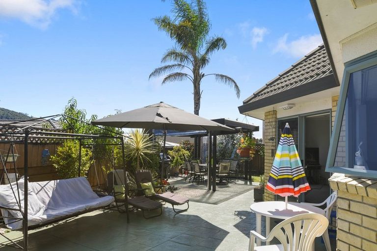 Photo of property in 25 Hoyte Place, Pukehangi, Rotorua, 3015