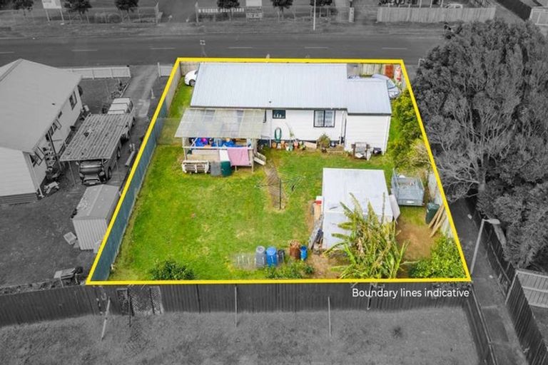 Photo of property in 72 Maplesden Drive, Clendon Park, Auckland, 2103