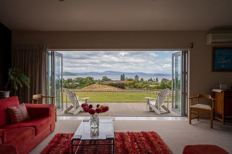 Photo of property in 11 Atkins Lane, Hamurana, Rotorua, 3097