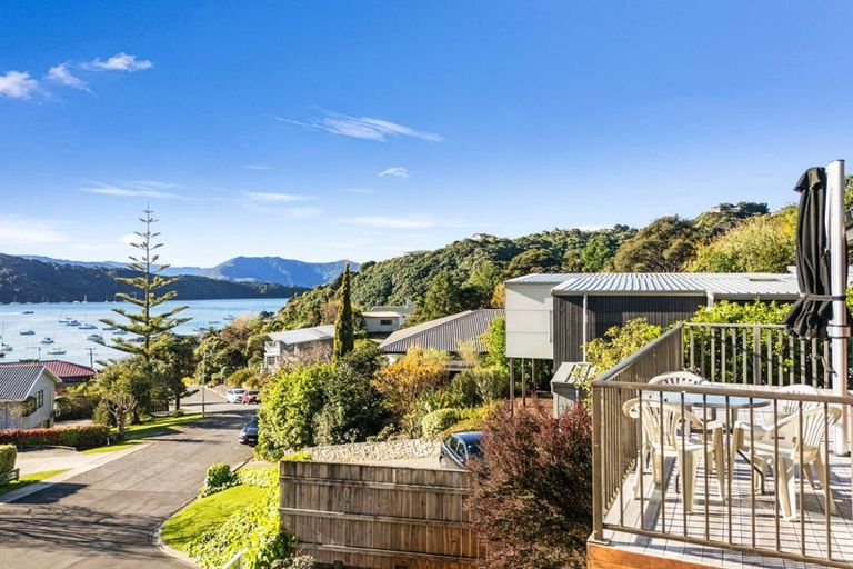 Photo of property in 9a Finlay Grove, Waikawa, Picton, 7220