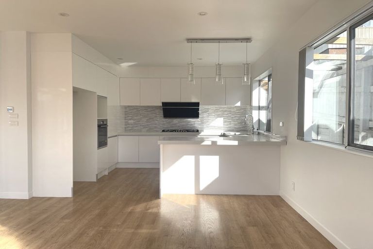 Photo of property in 6 Meadowvale Avenue, Forrest Hill, Auckland, 0620