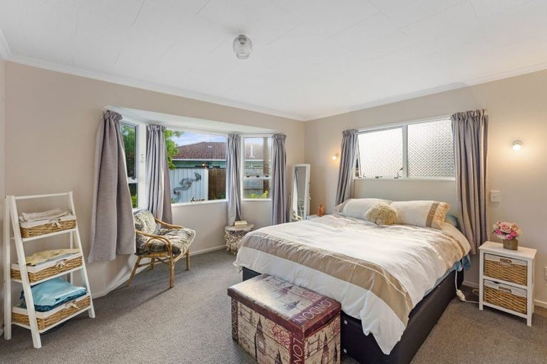 Photo of property in 14 Rodney Grove, Paraparaumu, 5032