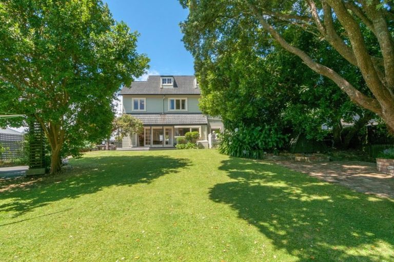 Photo of property in 16 Briarley Street, Tauranga South, Tauranga, 3112