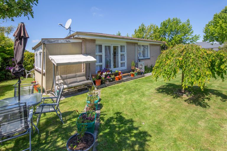 Photo of property in 63 Lochee Road, Upper Riccarton, Christchurch, 8041
