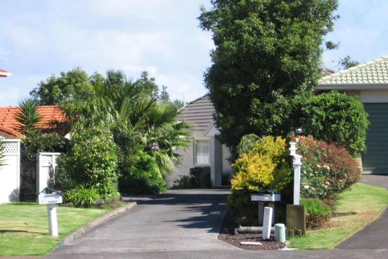 Photo of property in 1/19 Driscoll Place, Farm Cove, Auckland, 2010