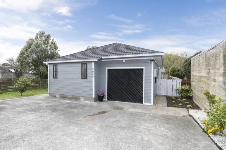Photo of property in 304a Main Road, Tawa, Wellington, 5028
