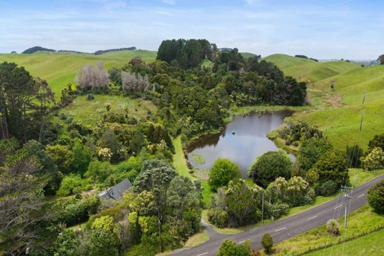 Photo of property in 2447 Port Waikato-waikaretu Road, Waikaretu, Tuakau, 2695