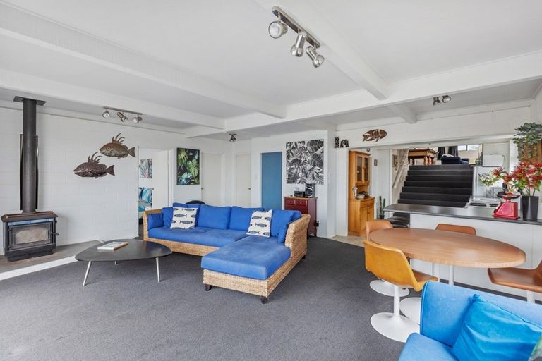 Photo of property in 165 Blue Pacific Parade, Riversdale Beach, Masterton, 5872