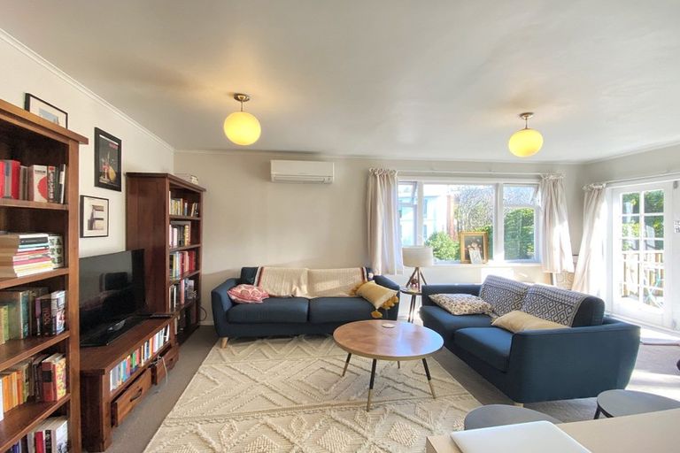 Photo of property in 3 Vautier Avenue, Wadestown, Wellington, 6012