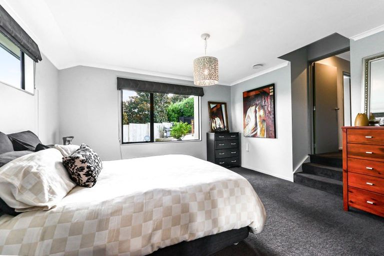 Photo of property in 16 Palm Grove Drive, Western Heights, Hamilton, 3200