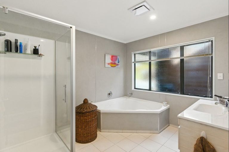 Photo of property in 70 Joblins Road, Levin, 5571